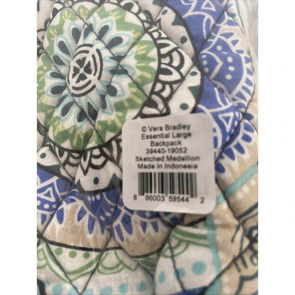 Vera Bradley Essential Large Backpack Laptop Pocket NWT Sketched Medallion - Picture 6 of 7